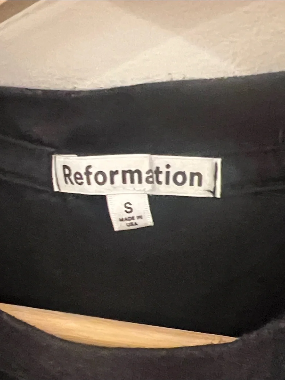 Reformation Black Short Sleeve Crew Tee - Picture 2 of 4